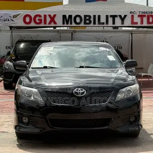Toyota Camry SE 4dr Sedan (2.5L 4cyl 6A) 2011 Black