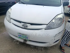Toyota Sienna 2007 White