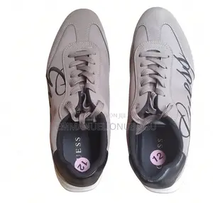 Skroll Signature G Guess Sneakers