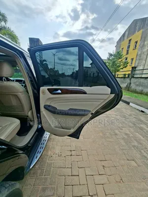 Mercedes-Benz M Class 2013 Black
