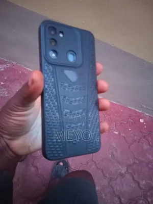 Tecno Spark 8C 64 GB Purple