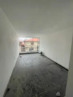 Big and Spacious Shop