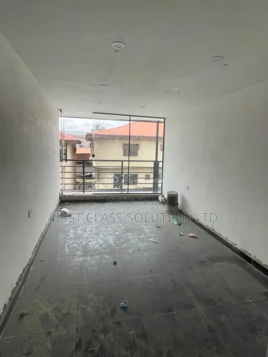 Big and Spacious Shop