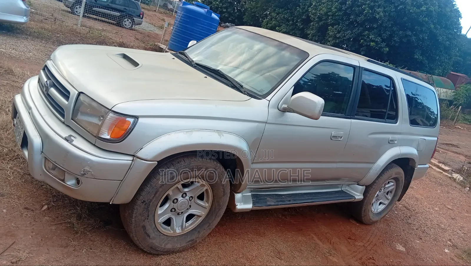 Toyota 4-Runner 2000 Gold