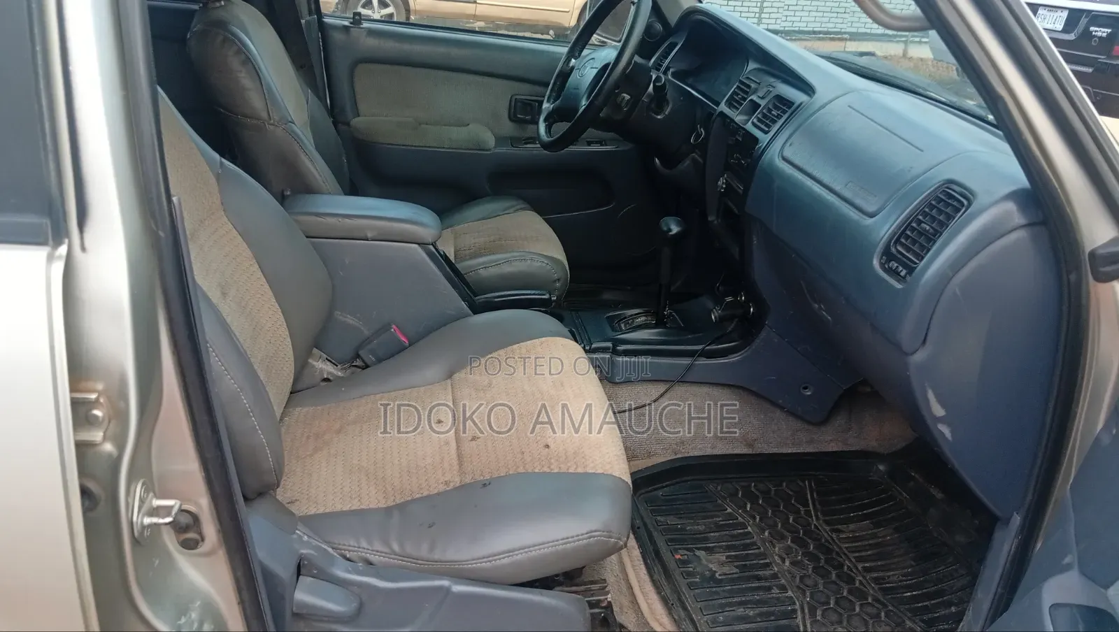 Toyota 4-Runner 2000 Gold