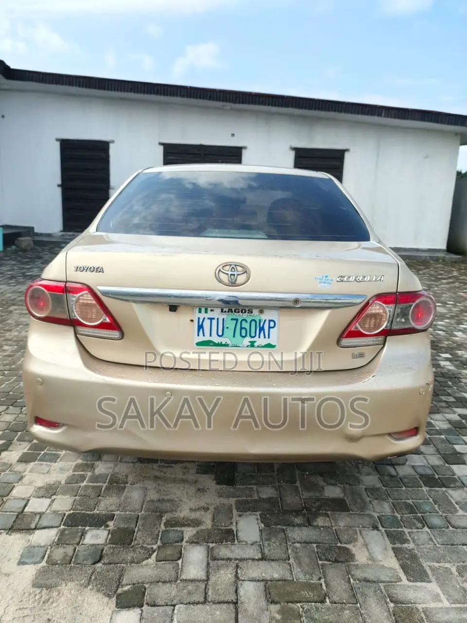 Toyota Corolla 2010 Gold