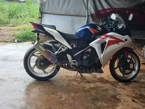 Honda CBR 2013 White