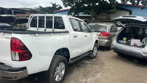 Toyota Hilux 2018 White
