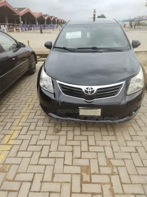 Toyota Avensis 2010 Black
