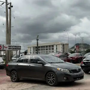 Toyota Corolla LE 4dr Sedan (1.8L 4cyl 4A) 2010 Gray