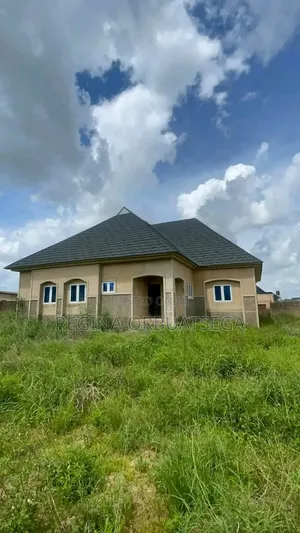 4bdrm Bungalow in Jos for sale