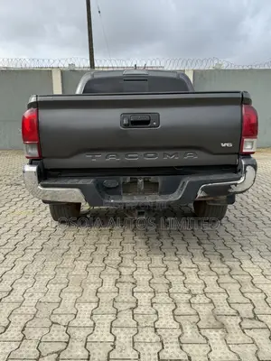 Toyota Tacoma TRD Off Road 2018 Gray