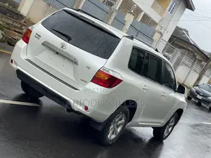 Toyota Highlander 2010 White