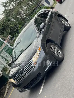 Toyota Venza 2010 Gray