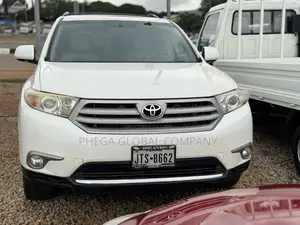 Toyota Highlander Limited 2012 White