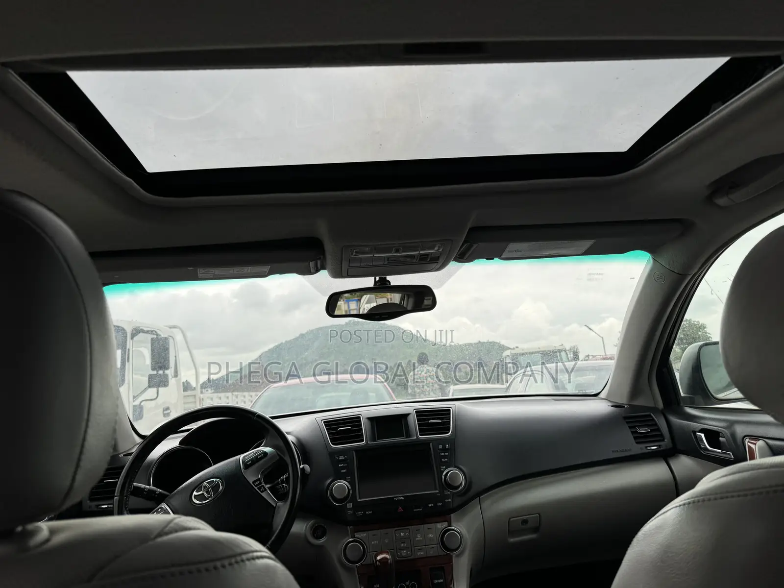 Toyota Highlander Limited 2012 White