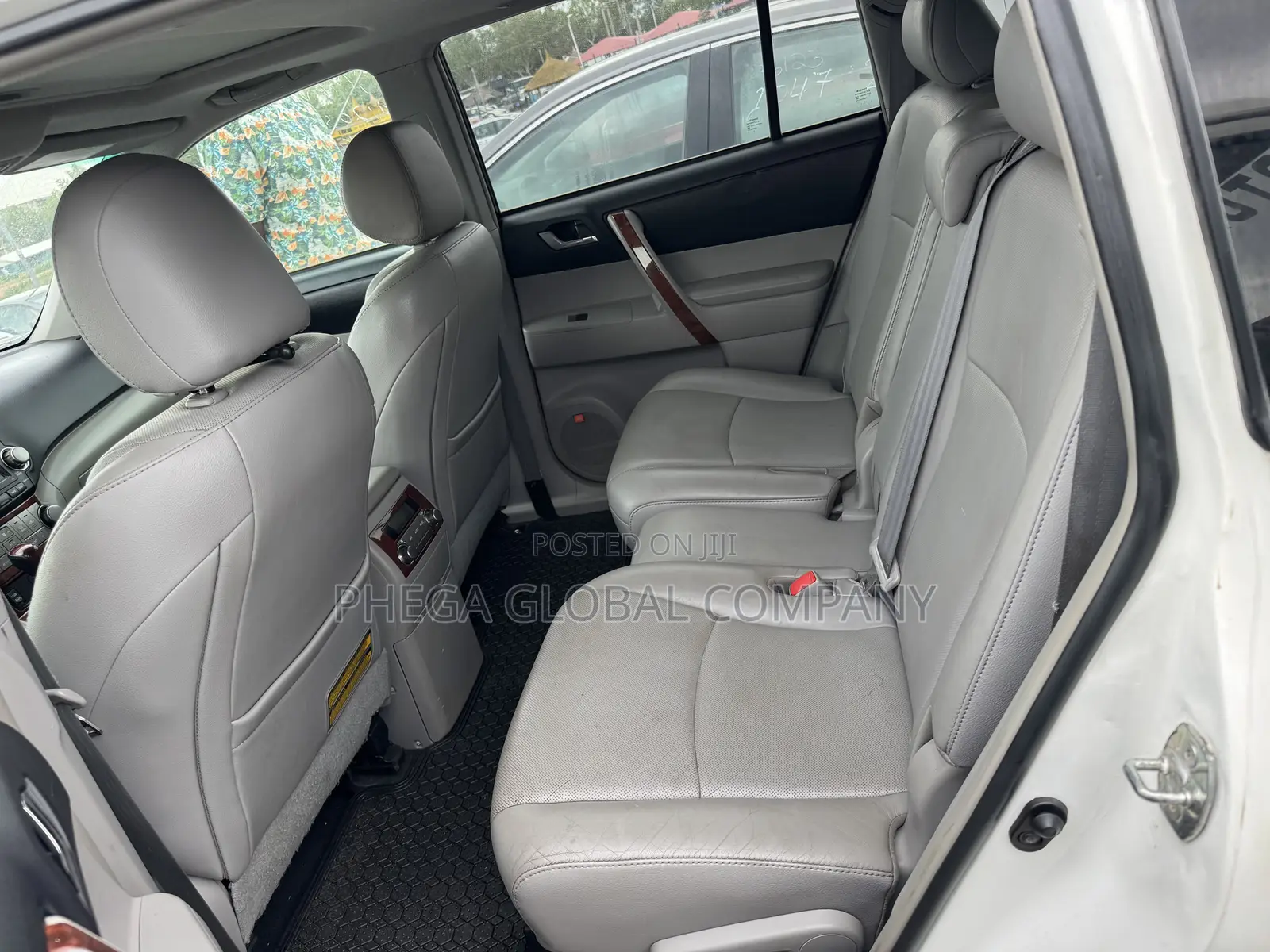 Toyota Highlander Limited 2012 White