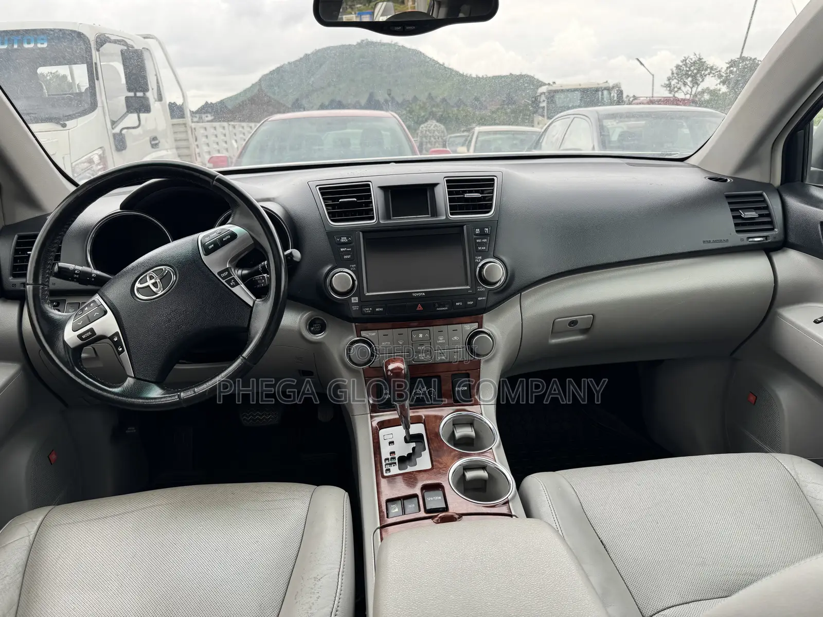 Toyota Highlander Limited 2012 White