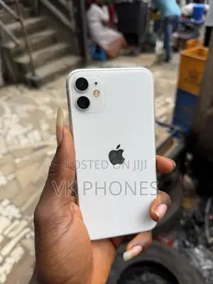 Apple iPhone 11 64 GB White