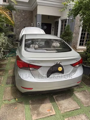 Hyundai Elantra 2015 Silver