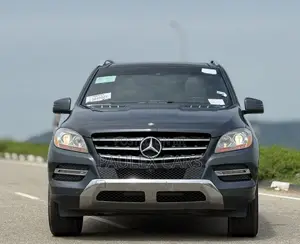 Mercedes-Benz M Class ML350 4MATIC 4dr SUV AWD (3.5L 6cyl 7A) 2014 Gray