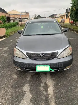 Toyota Camry 2004 Gray