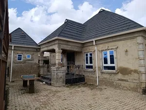 4bdrm Bungalow in Ojoo for sale