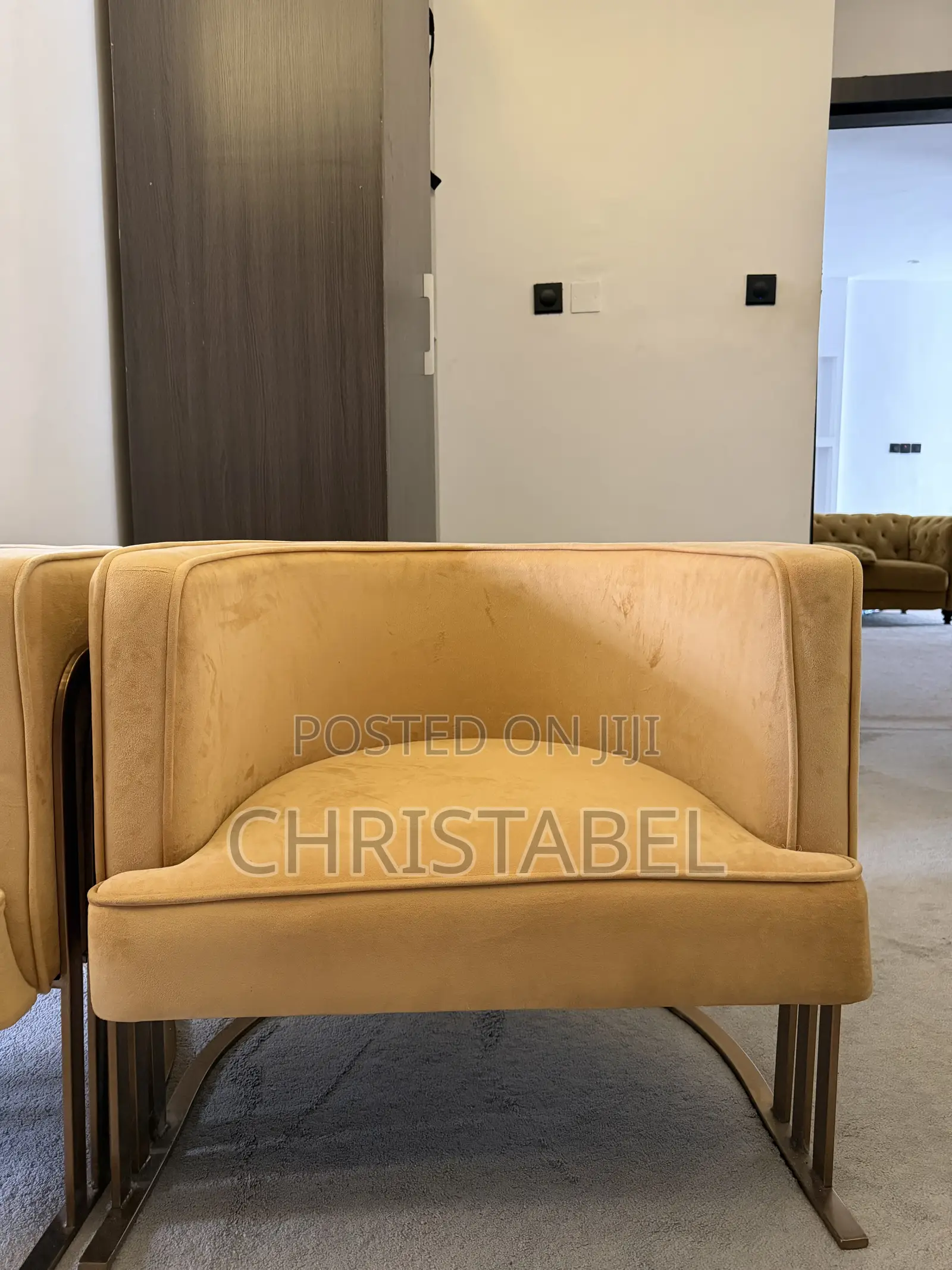 Single Seater Velvet Mustard Chait