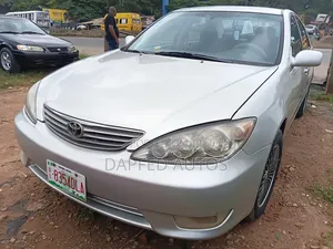 Toyota Camry 2004 Silver