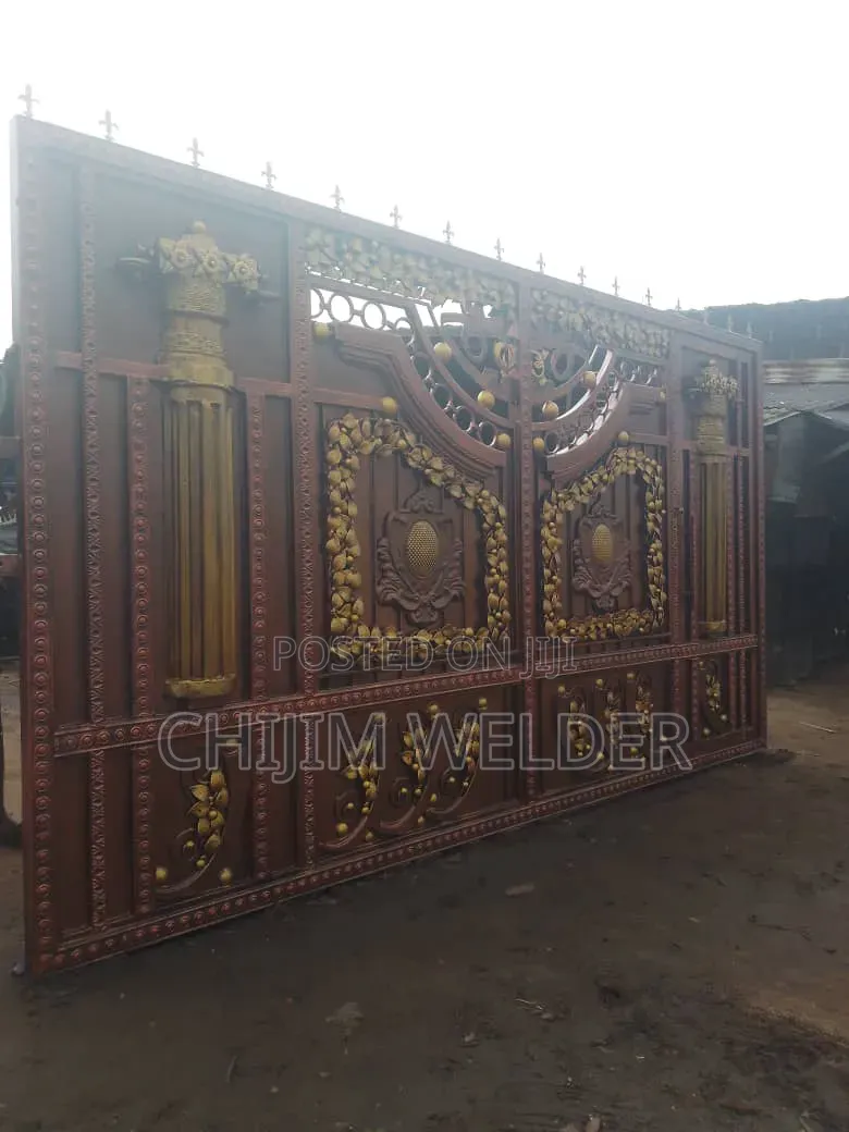 Elegant Royal Gate