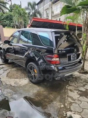 Mercedes-Benz M Class 2010 Black