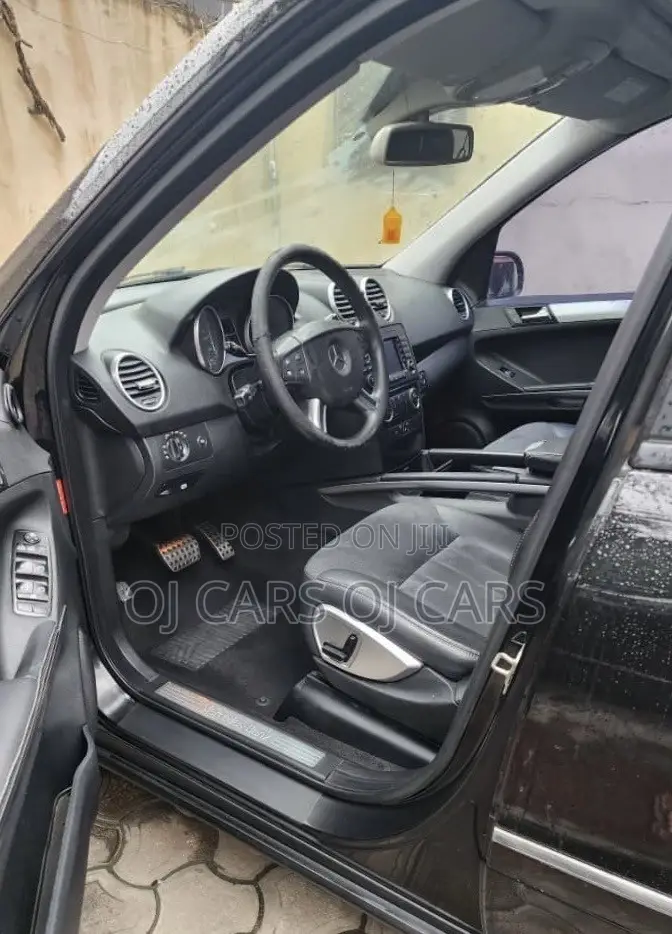 Mercedes-Benz M Class 2010 Black