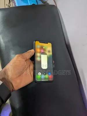 Apple iPhone XR 64 GB Gray