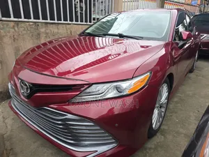 Toyota Camry 2018 Burgundy