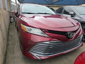 Toyota Camry 2018 Burgundy