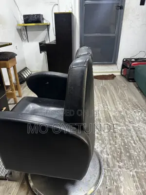 Standard Barber Chair