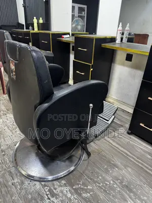 Standard Barber Chair
