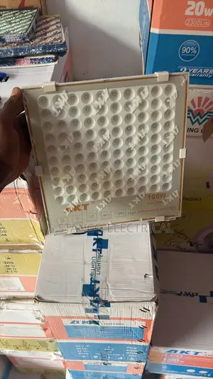 AKT Flood Light 200WATTS
