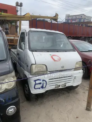 Suzuki Every Wagon 2000 White