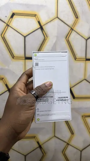 New Apple iPhone 17 256 GB White
