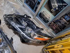 Head Lamp Lexus Es350 2018 Is Available