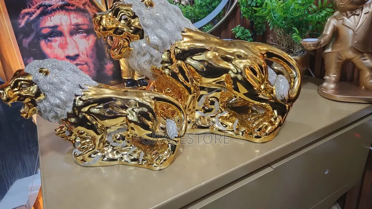 Lion Decor