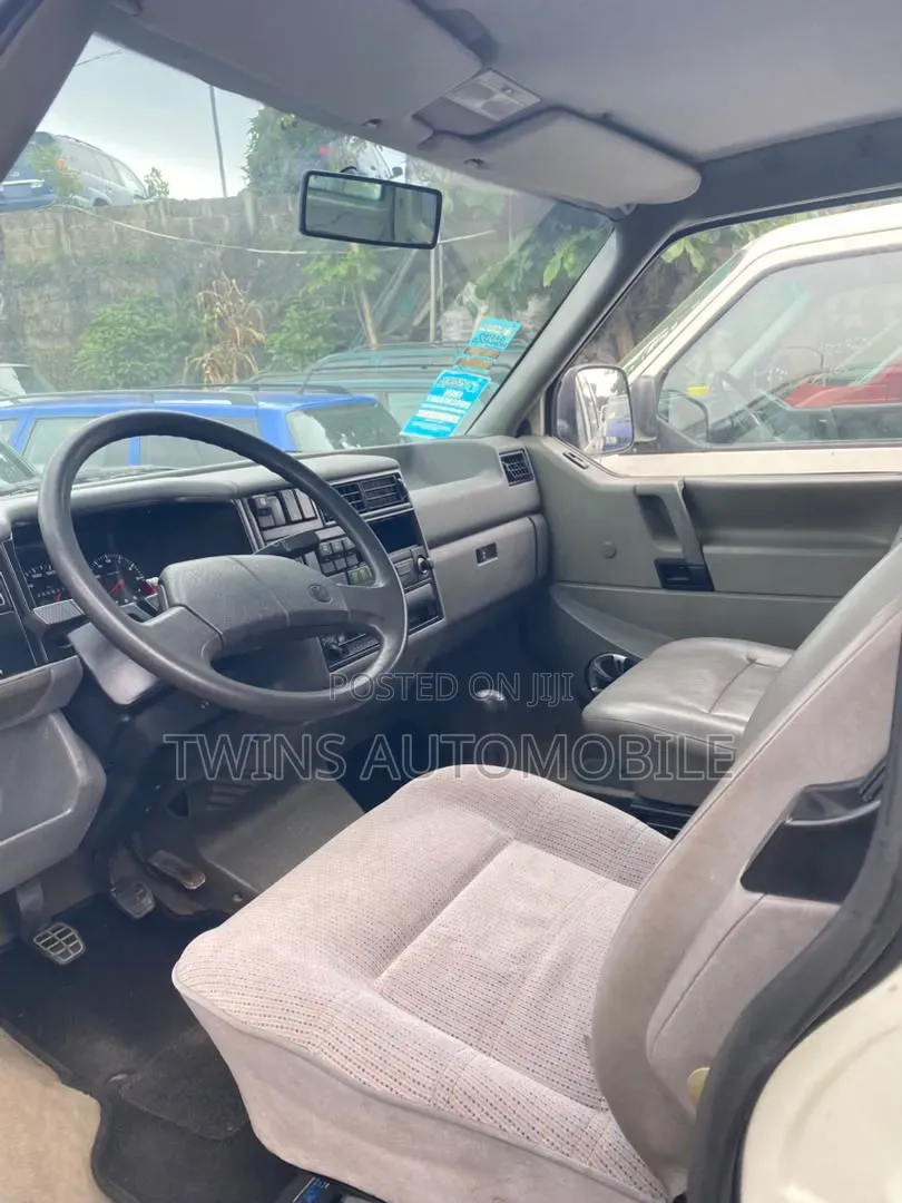 Volkswagen Transporter 2003 White