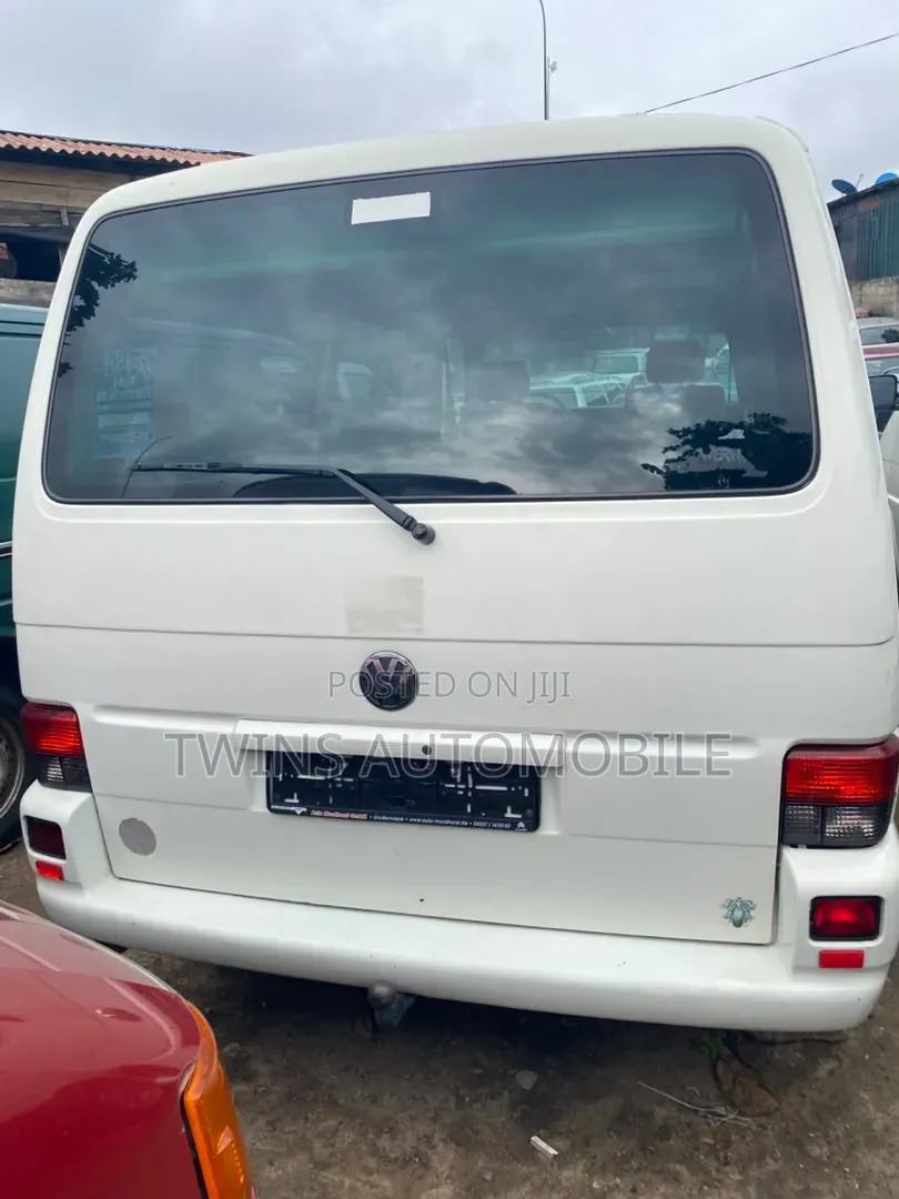 Volkswagen Transporter 2003 White