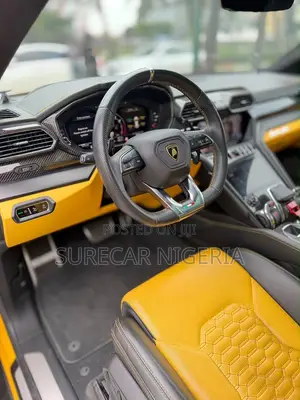 Lamborghini Urus 2022 Yellow