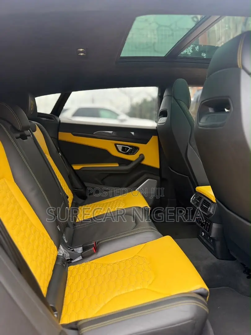 Lamborghini Urus 2022 Yellow