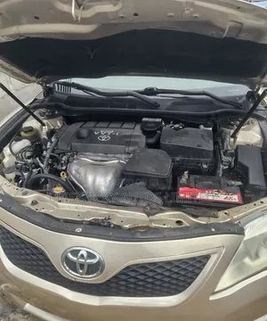 Toyota Camry 2011 Gold