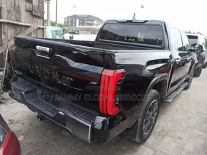 Toyota Tundra SR5 Double Cab 8.1' Bed 2024 Black