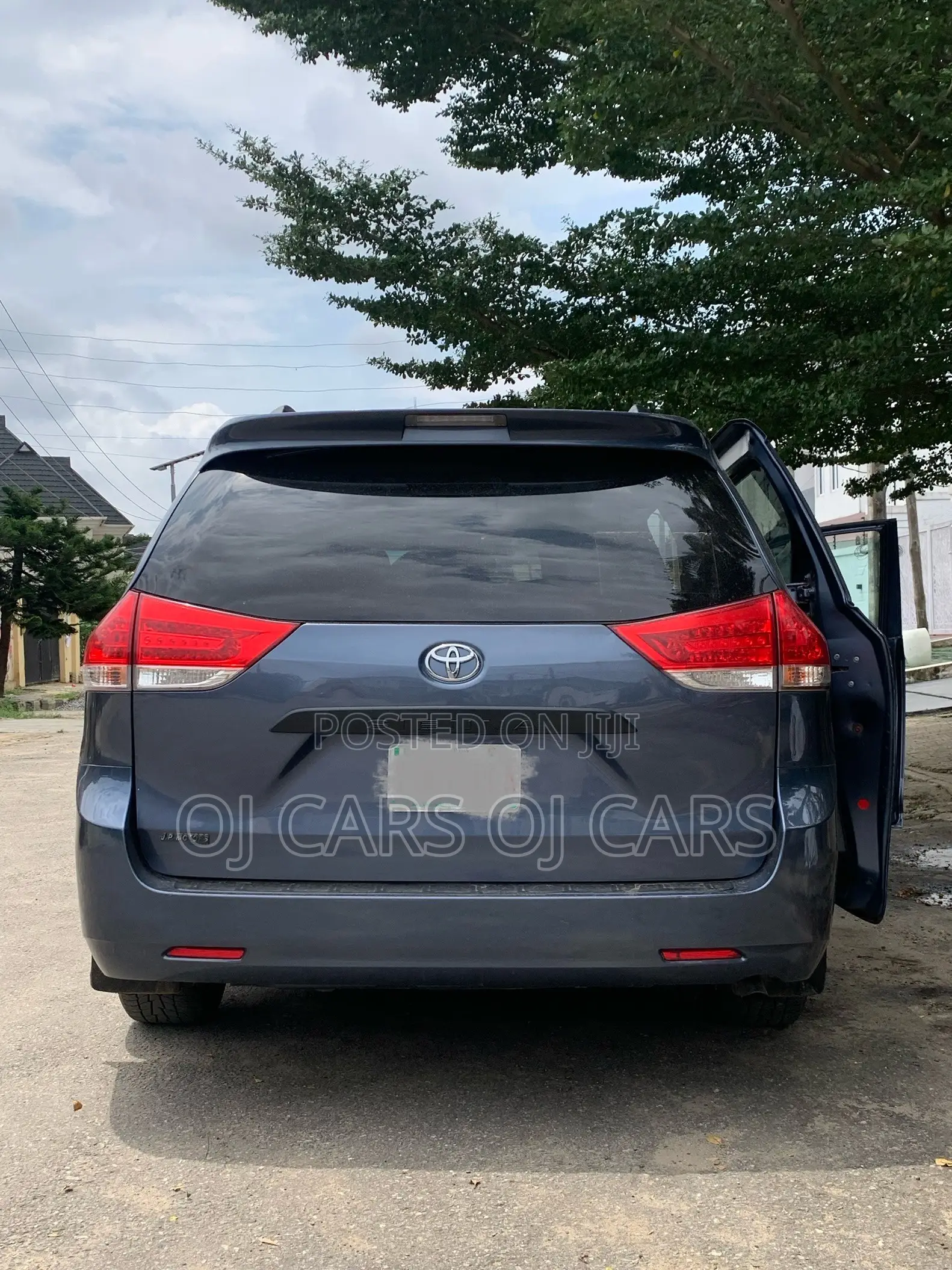 Toyota Sienna 2013 Blue