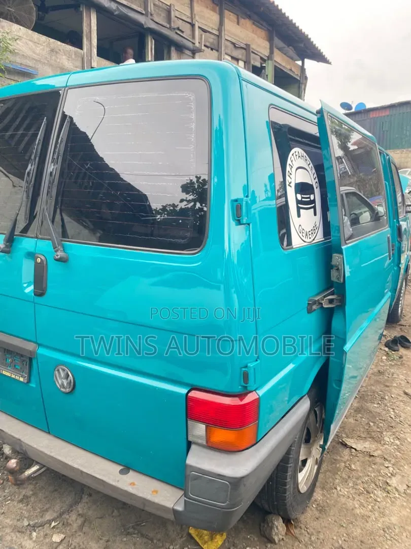 Volkswagen Transporter 2002 Green